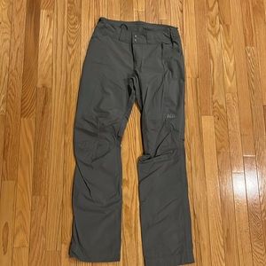 Womens REI Hiking Pants Size 2 Gray